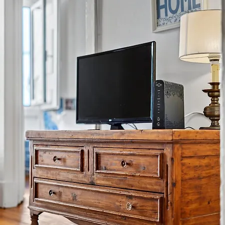 The Blue House - Lively Bairro Alto Apartman